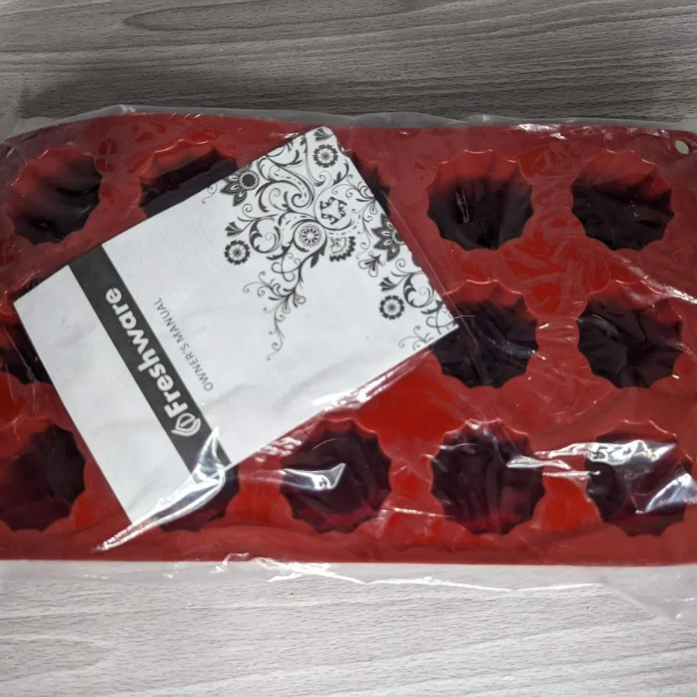 Freshware Sealed Silicone Chocolate Cups Mold